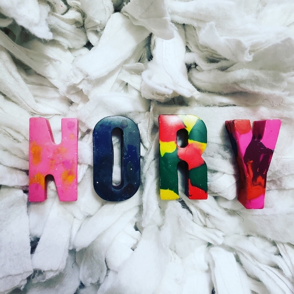 Custom Letter Crayons - Picture 3 of 8